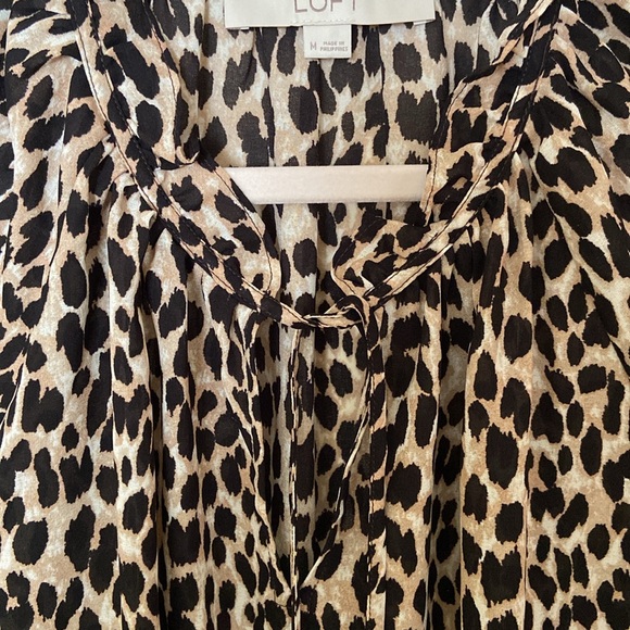 Loft Leopard Print Puff Short Sleeve Sheer Top Size Medium - Picture 5 of 9